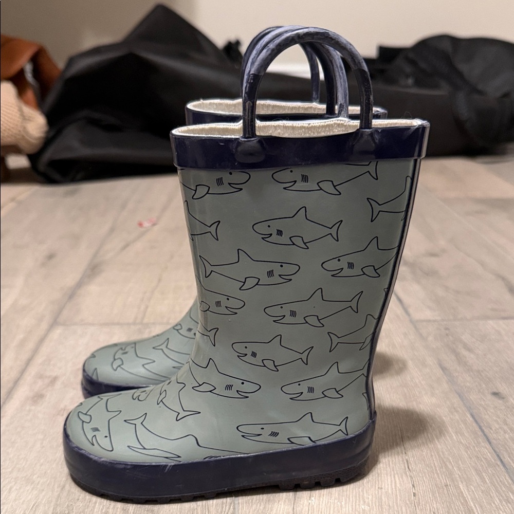 Hudson Baby Gray Shark Rain Boots